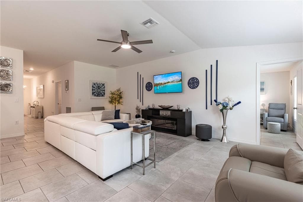3813 Treasure Oak Way, Fort Myers, FL 33905-4