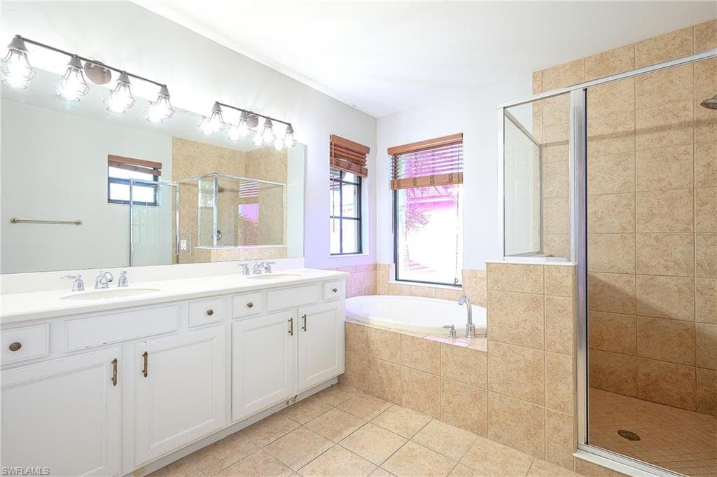 1339 Kendari Ter, Naples, FL 34113-22