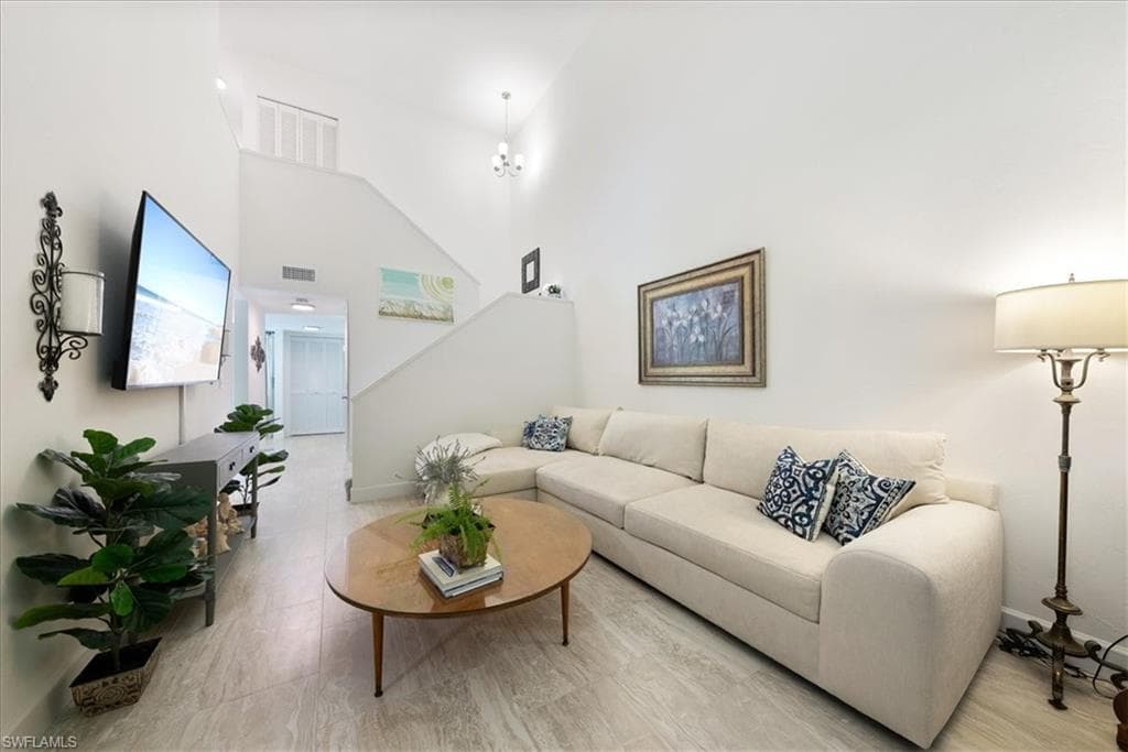 526 Bristle Cone Ln 64, Naples, FL 34113-11