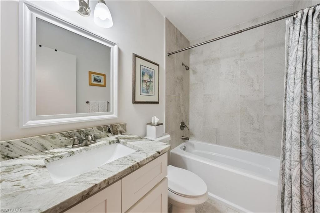 526 Bristle Cone Ln 64, Naples, FL 34113-17
