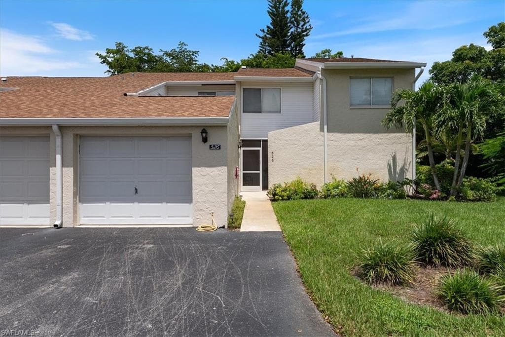 526 Bristle Cone Ln 64, Naples, FL 34113-24
