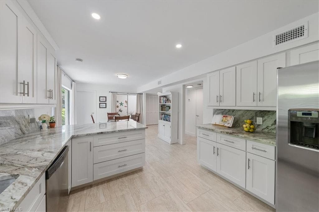 526 Bristle Cone Ln 64, Naples, FL 34113-2