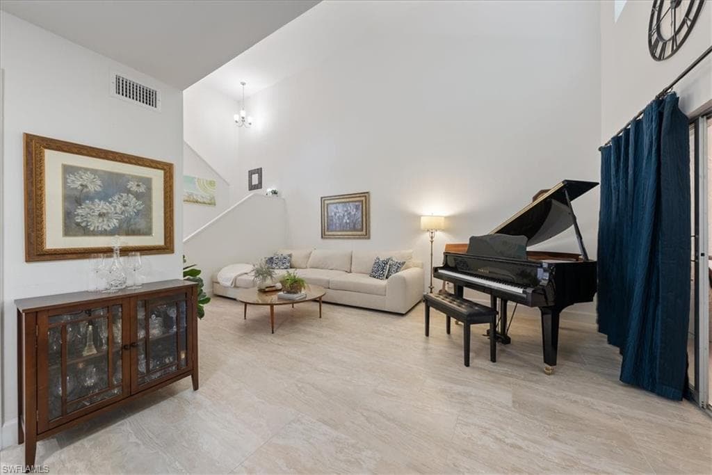 526 Bristle Cone Ln 64, Naples, FL 34113-7