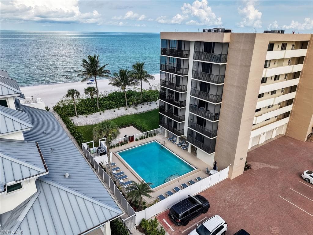 10475 Gulf Shore Dr 132, Naples, FL 34108-9