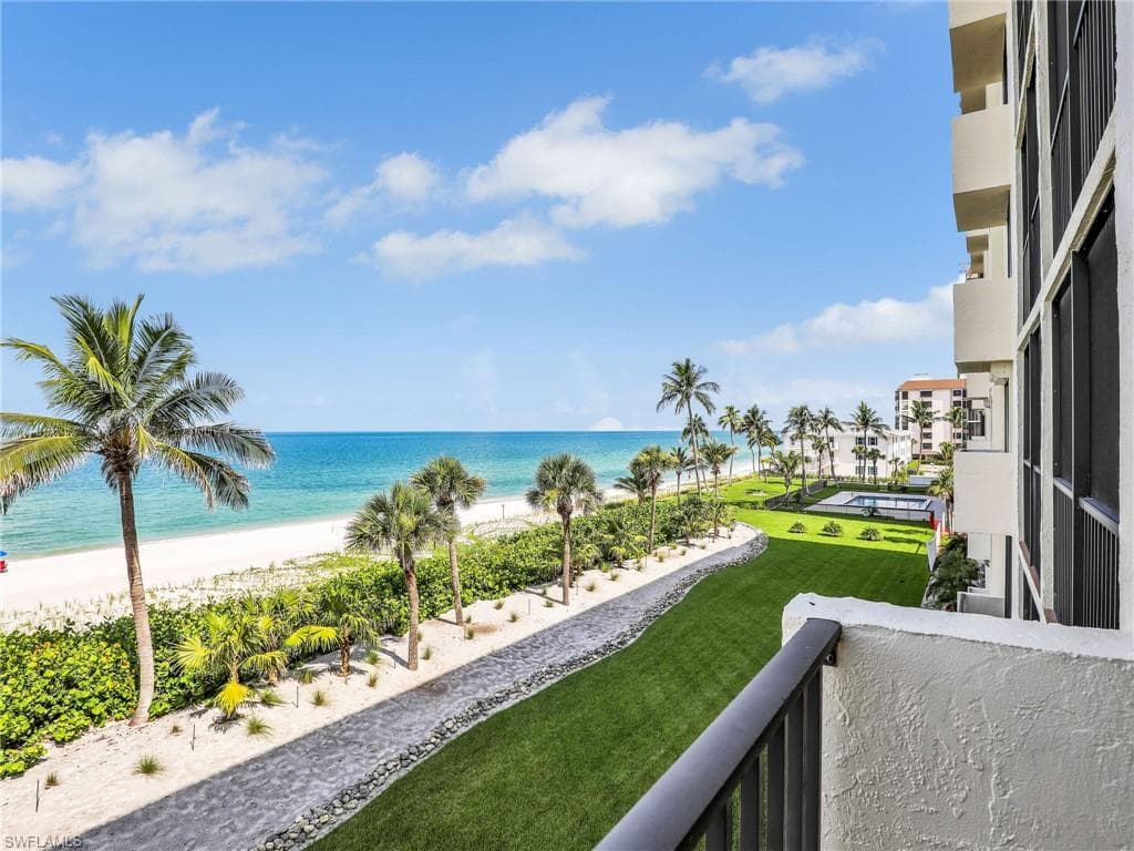 10475 Gulf Shore Dr 132, Naples, FL 34108-10