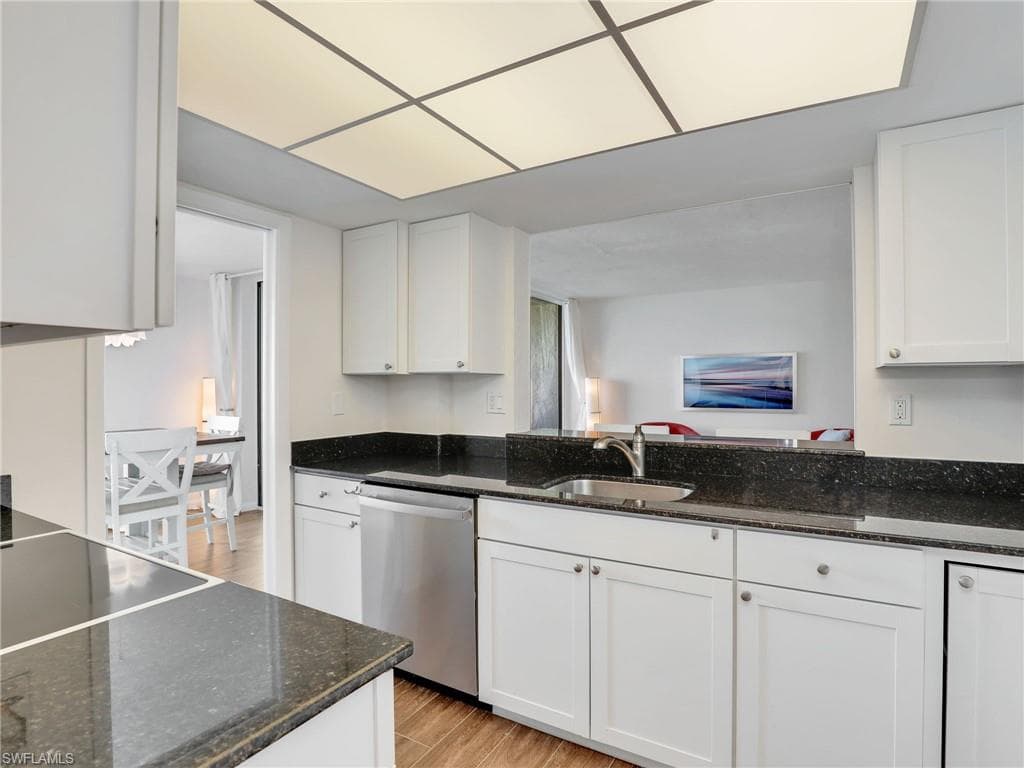 10475 Gulf Shore Dr 132, Naples, FL 34108-23