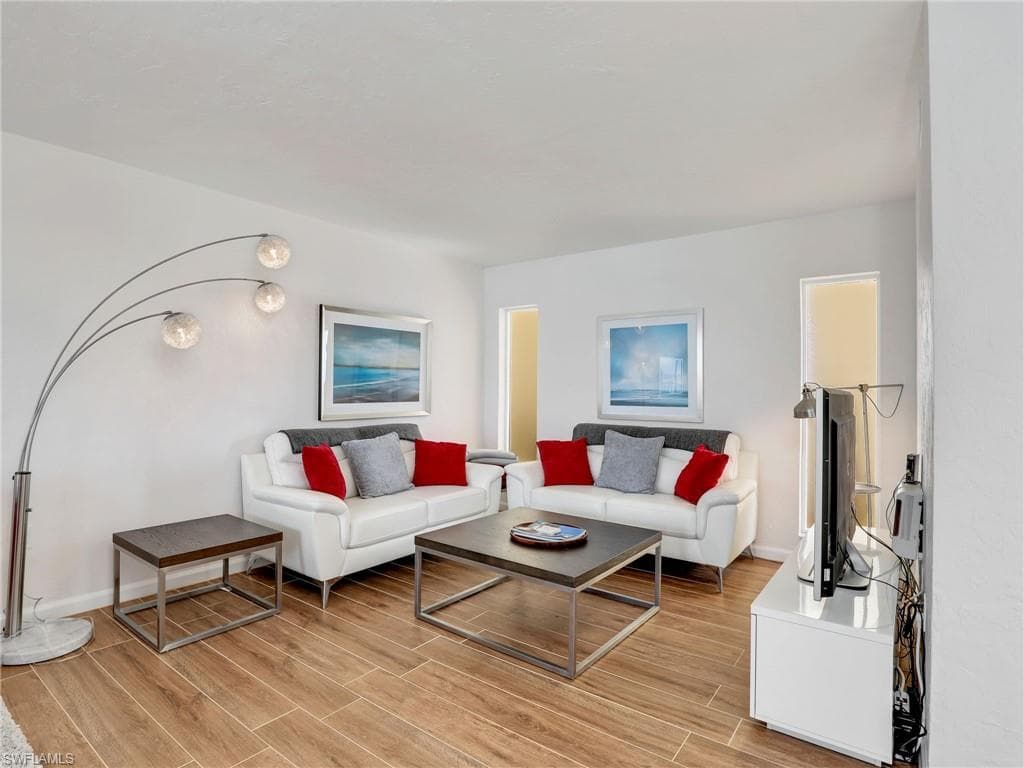 10475 Gulf Shore Dr 132, Naples, FL 34108-24