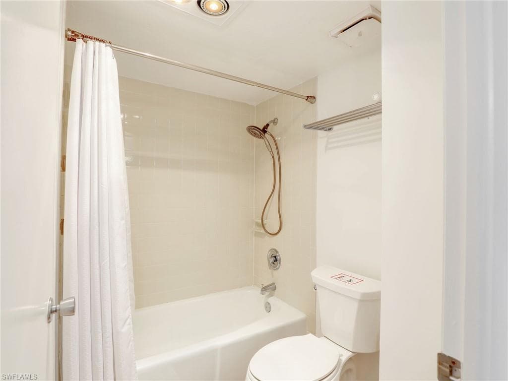 10475 Gulf Shore Dr 132, Naples, FL 34108-31