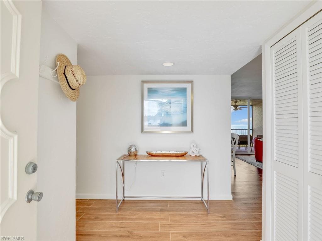 10475 Gulf Shore Dr 132, Naples, FL 34108-39