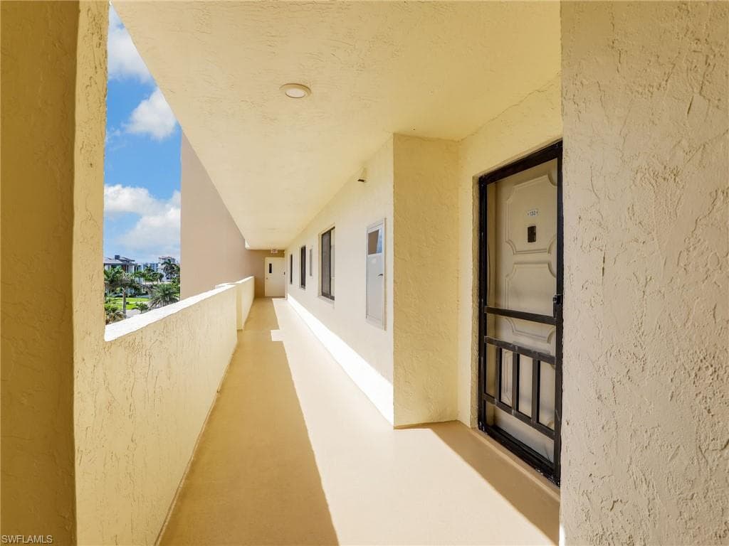 10475 Gulf Shore Dr 132, Naples, FL 34108-40