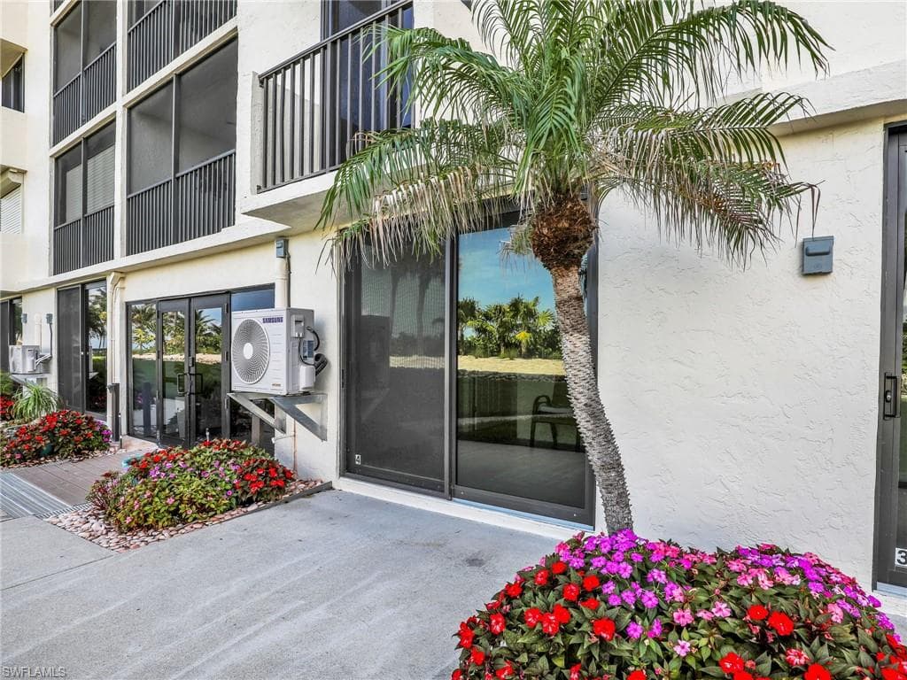 10475 Gulf Shore Dr 132, Naples, FL 34108-43