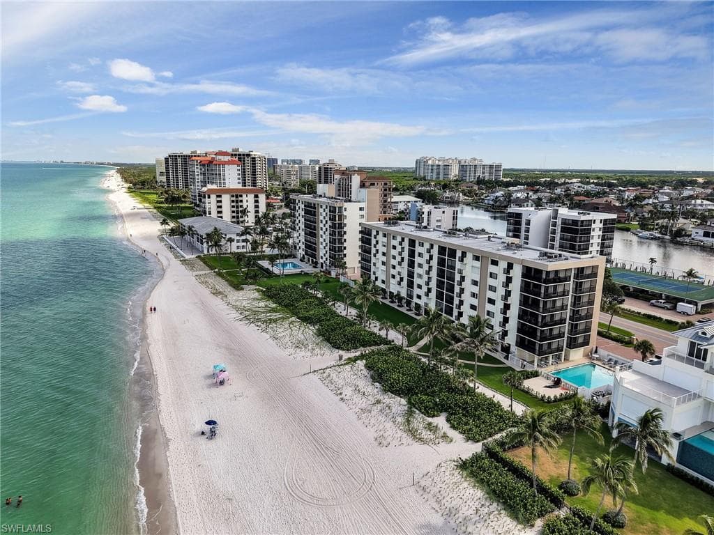 10475 Gulf Shore Dr 132, Naples, FL 34108-7