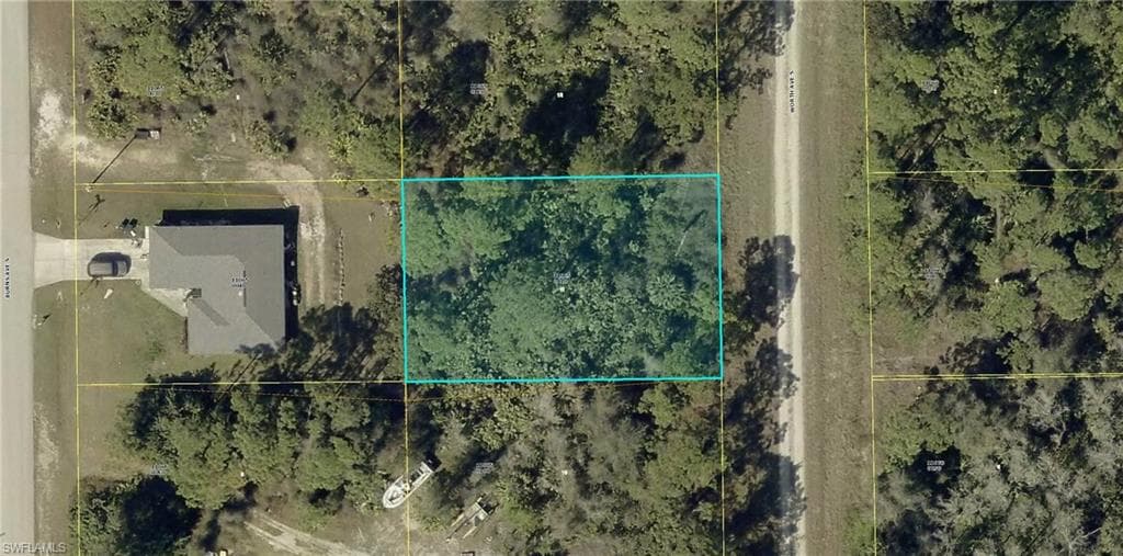 808 Worth Ave S, Lehigh Acres, FL 33974-1