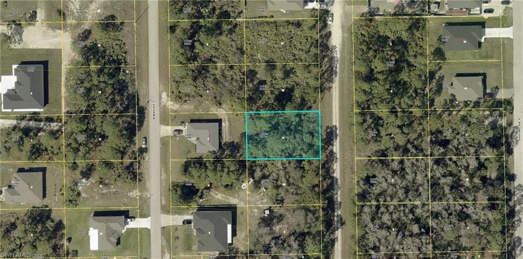 808 Worth Ave S, Lehigh Acres, FL 33974-3