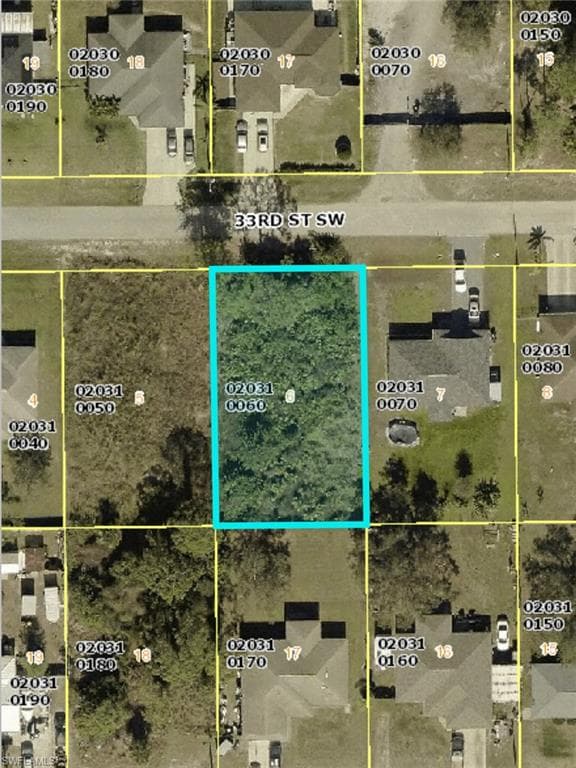 3911 33rd St SW, Lehigh Acres, FL 33976-1