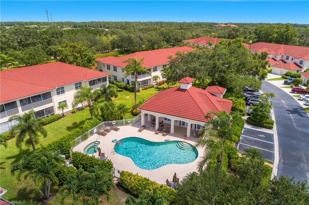 680 Lalique Cir 1205, Naples, FL 34119-19