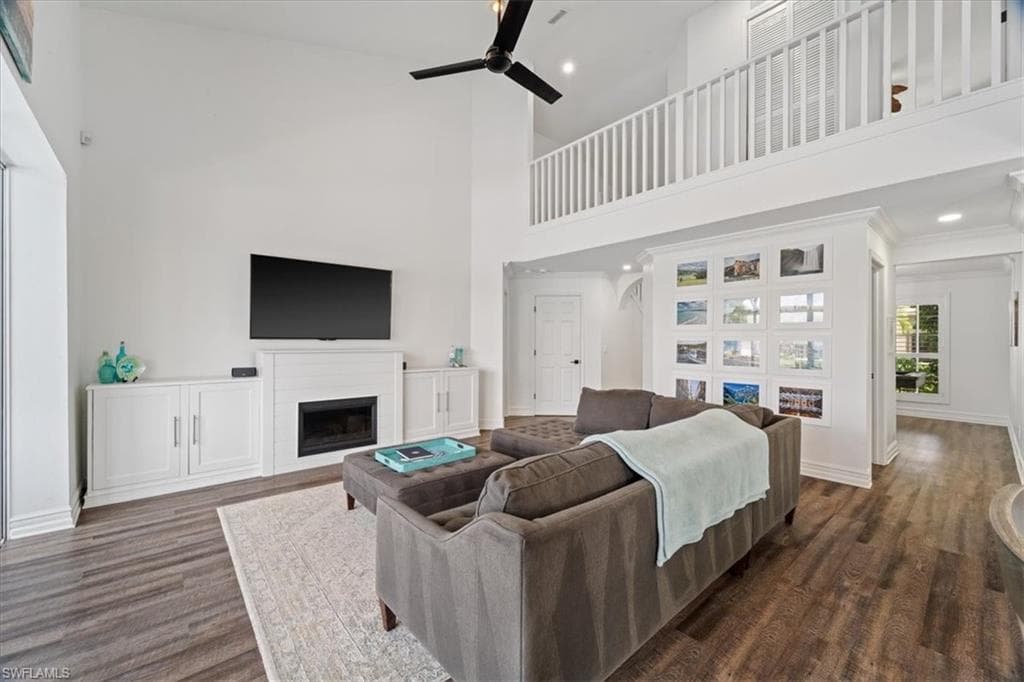 7550 Citrus Hill Ln, Naples, FL 34109-9