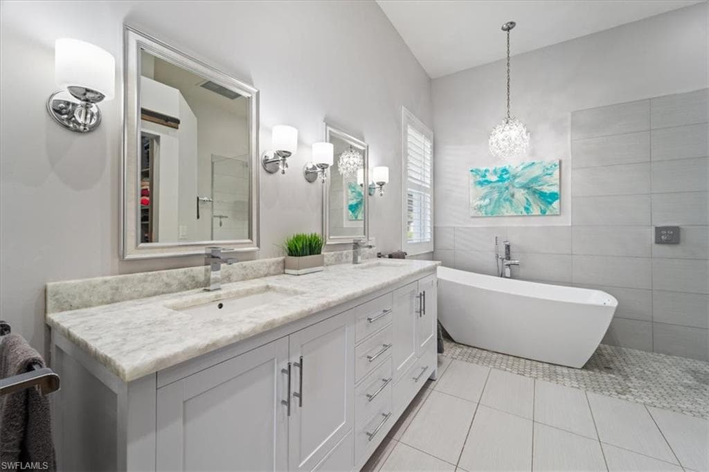 7550 Citrus Hill Ln, Naples, FL 34109-18