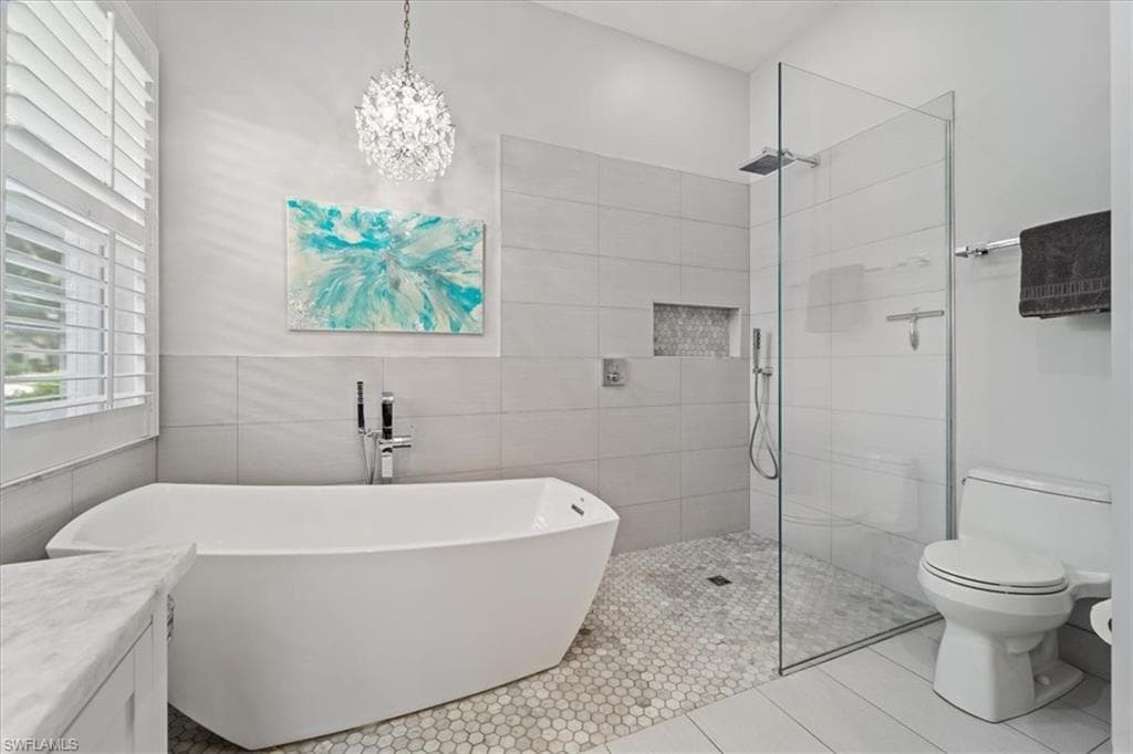 7550 Citrus Hill Ln, Naples, FL 34109-19