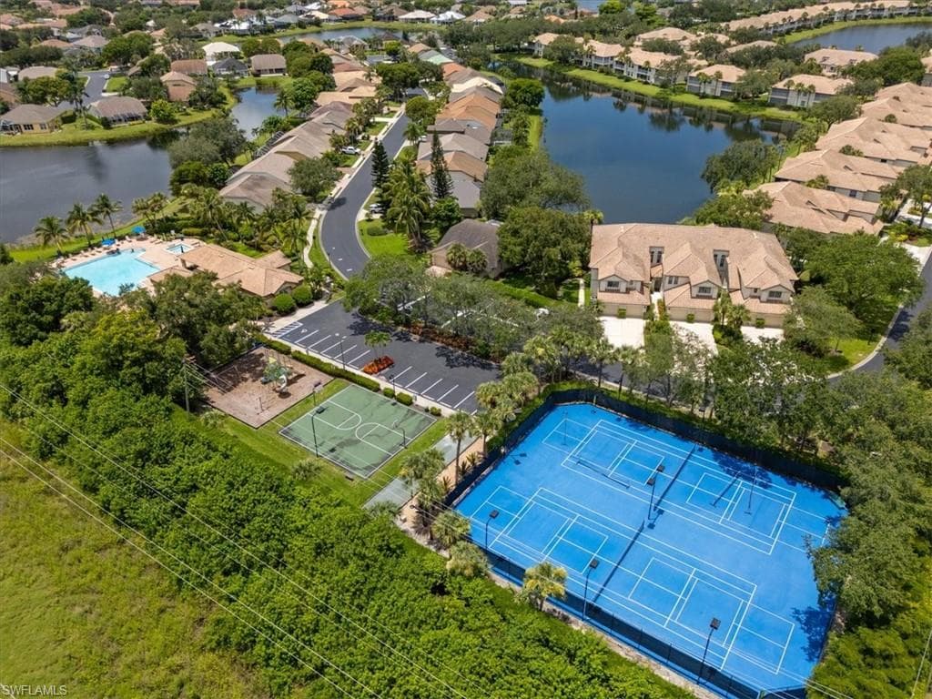 7550 Citrus Hill Ln, Naples, FL 34109-33
