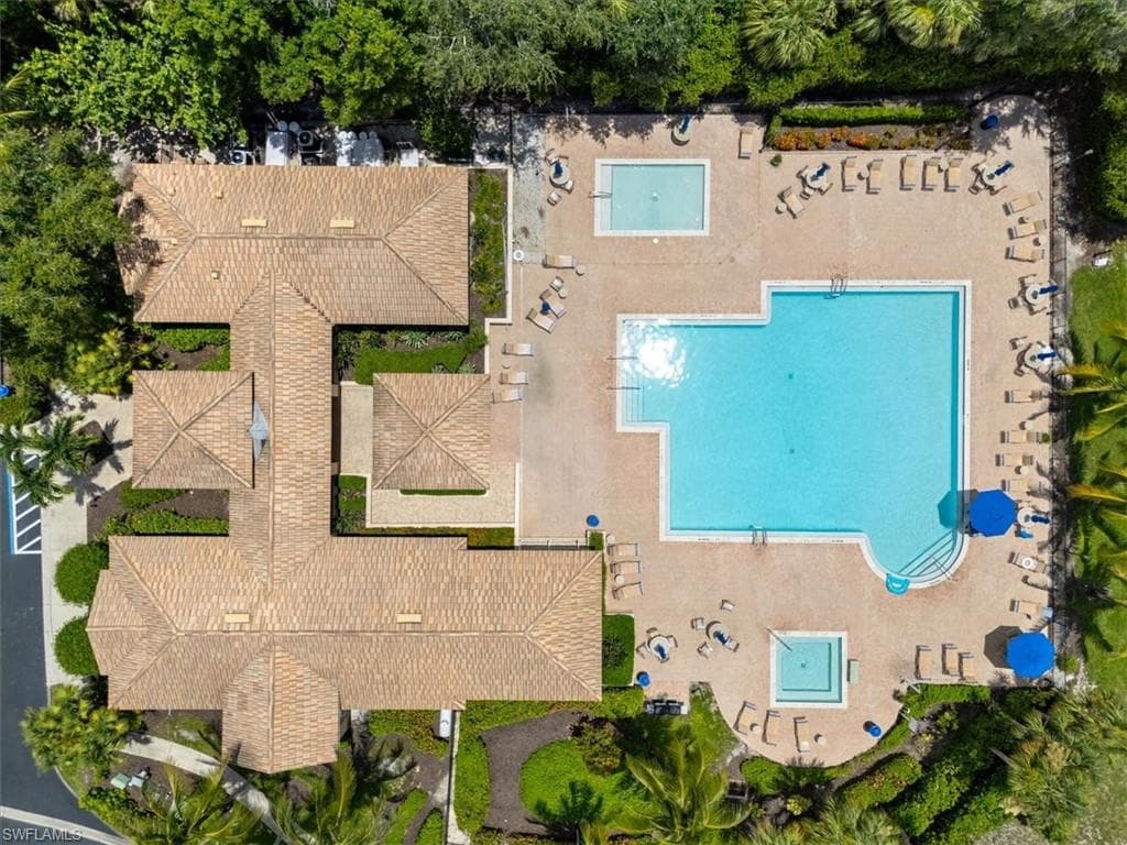 7550 Citrus Hill Ln, Naples, FL 34109-34