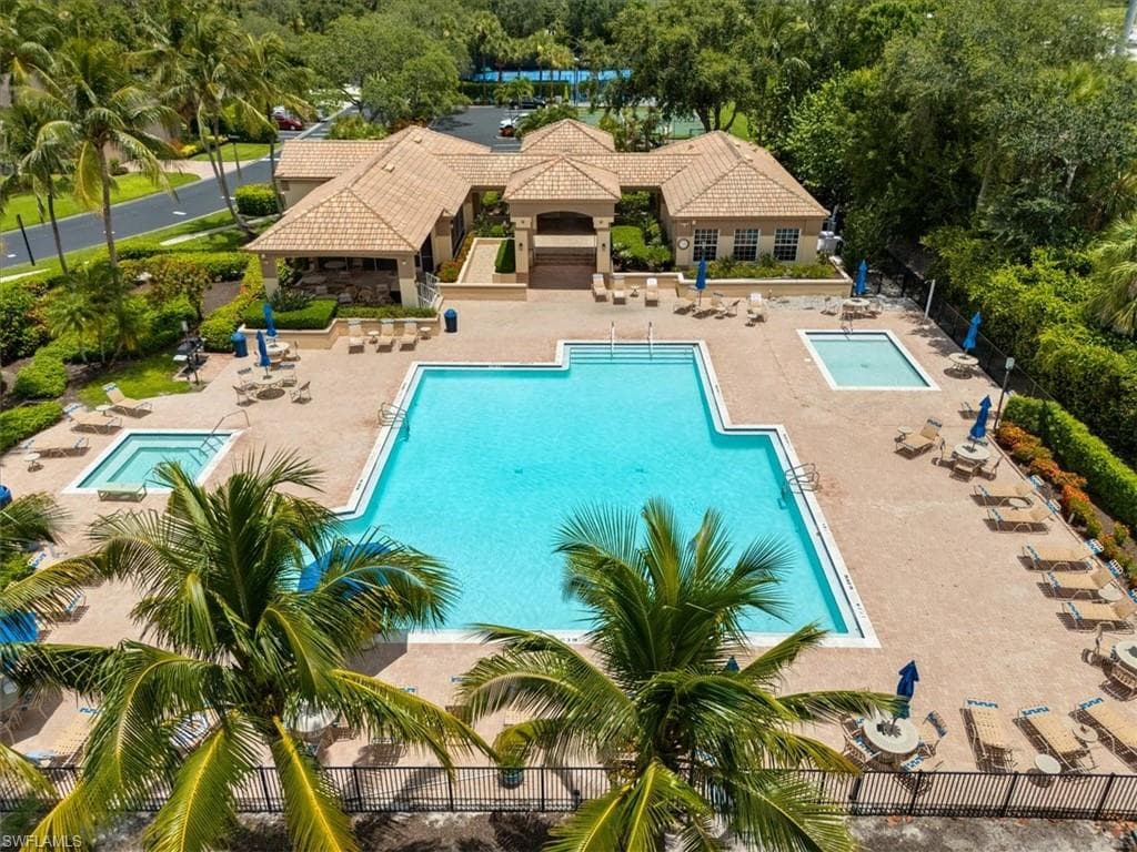 7550 Citrus Hill Ln, Naples, FL 34109-35