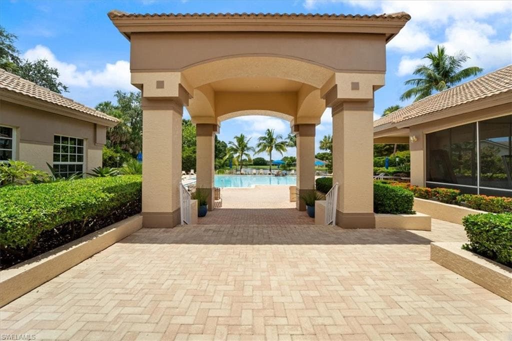 7550 Citrus Hill Ln, Naples, FL 34109-36