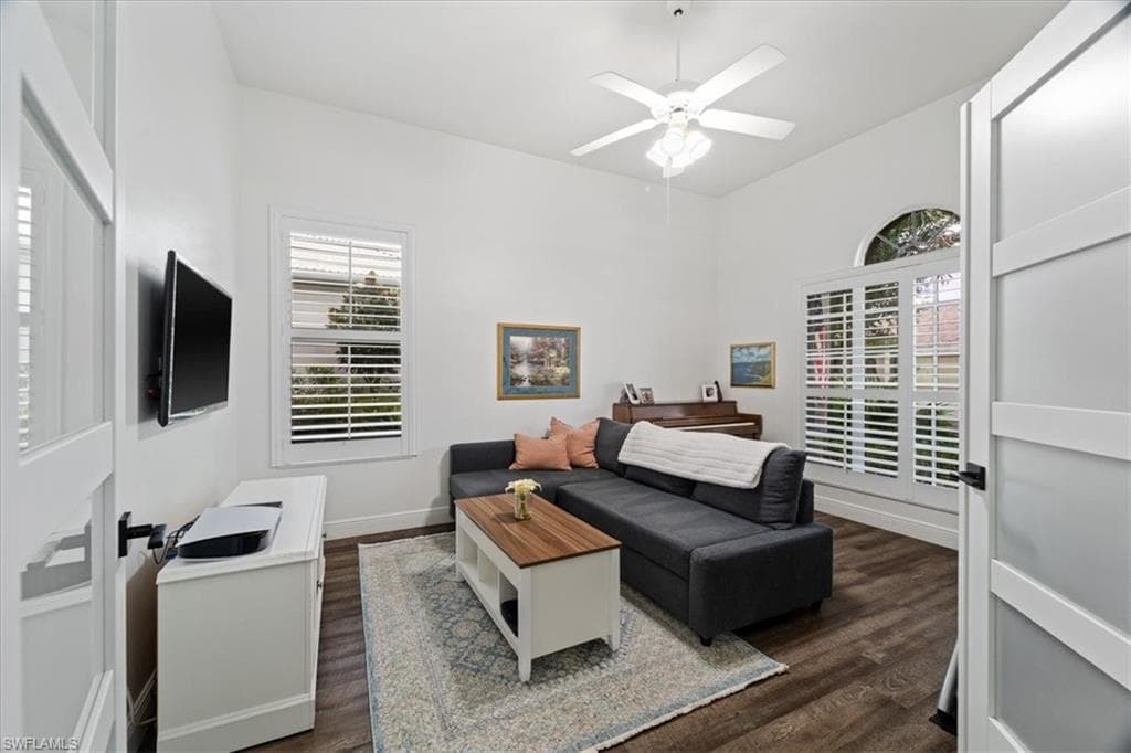 7550 Citrus Hill Ln, Naples, FL 34109-5