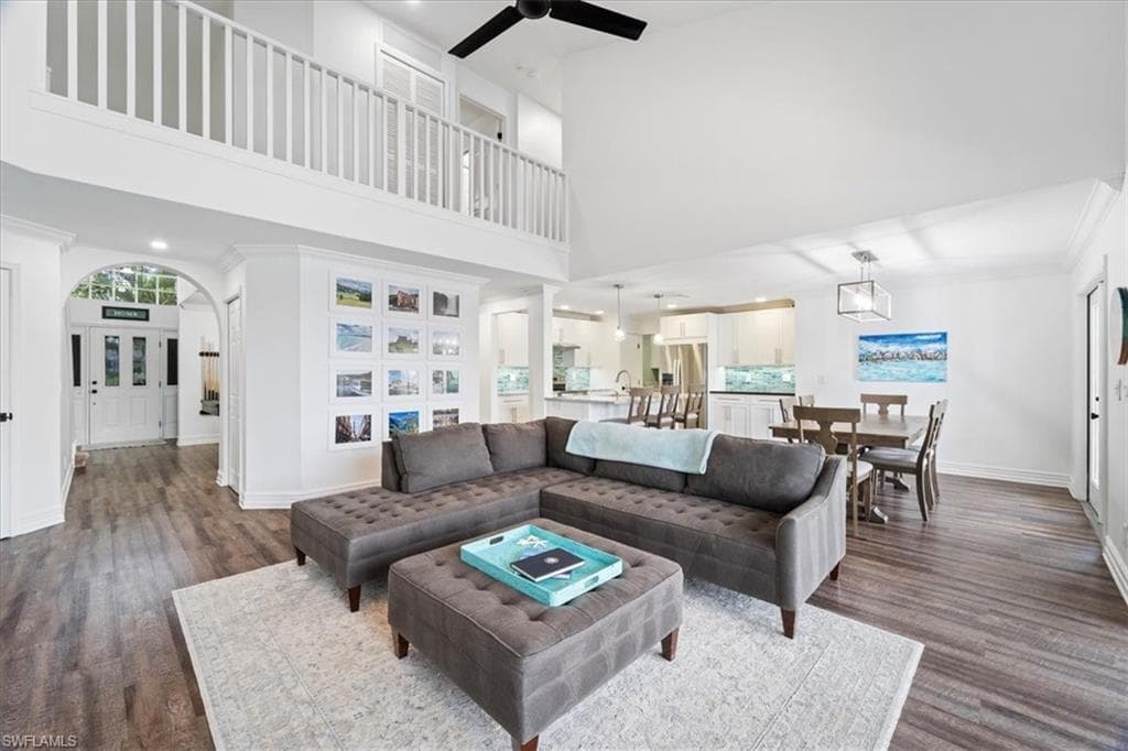 7550 Citrus Hill Ln, Naples, FL 34109-8