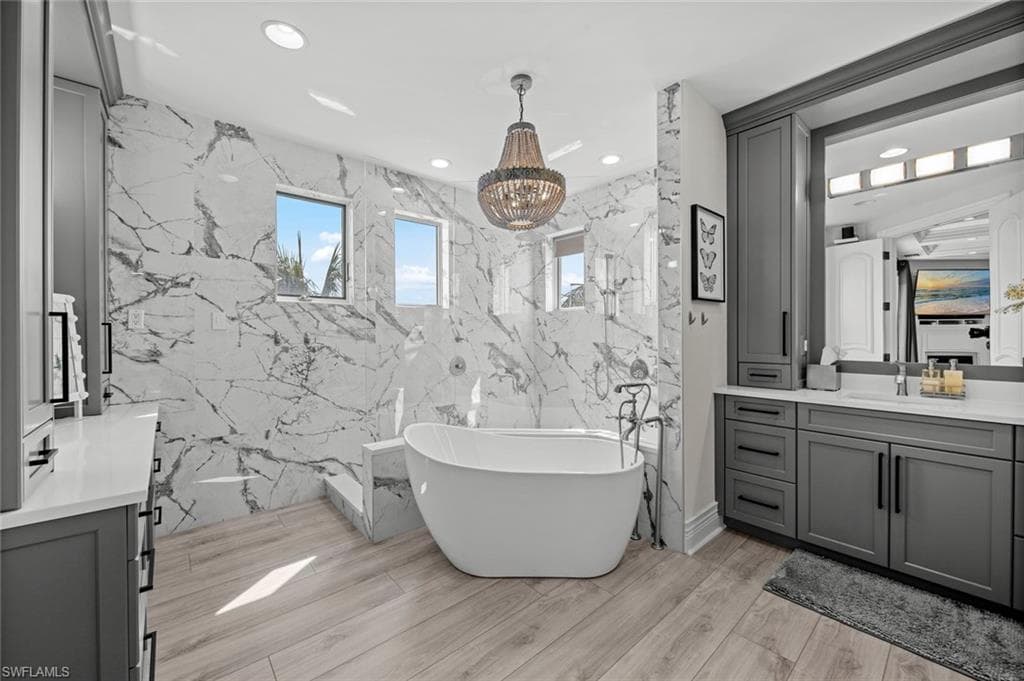 5332 Barefoot Bay Ct, Bonita Springs, FL 34134-17