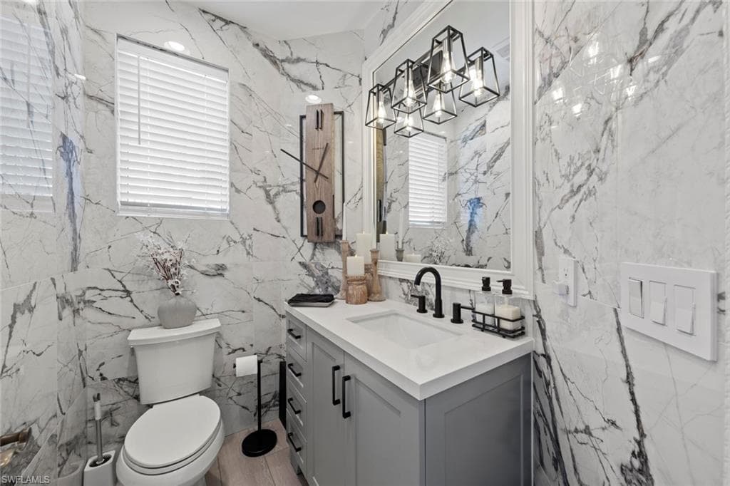 5332 Barefoot Bay Ct, Bonita Springs, FL 34134-34