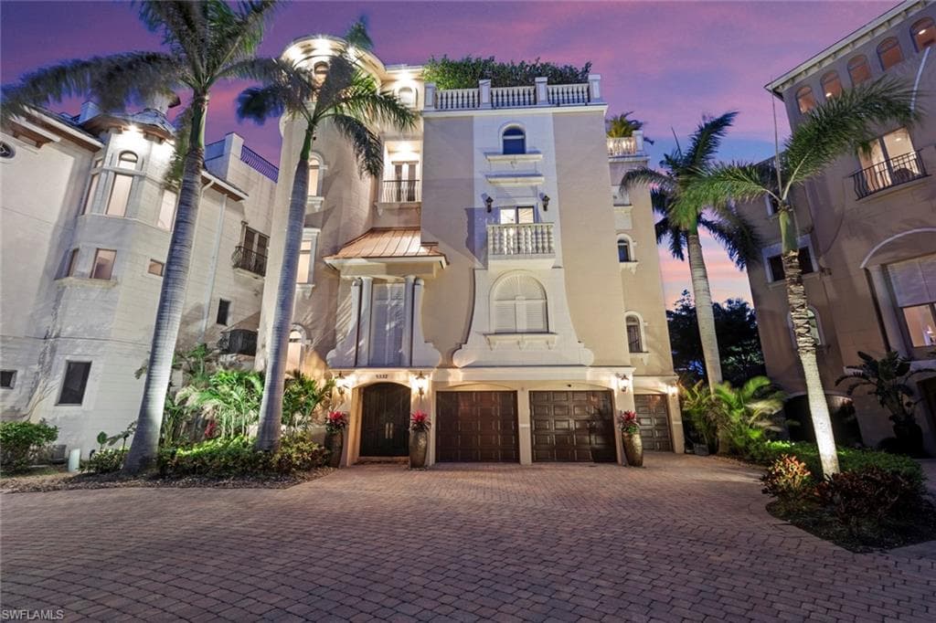 5332 Barefoot Bay Ct, Bonita Springs, FL 34134-4