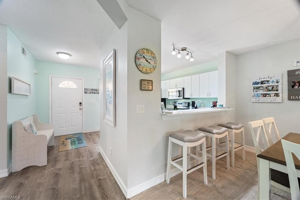1715 Reuven Cir 2103, Naples, FL 34112-8