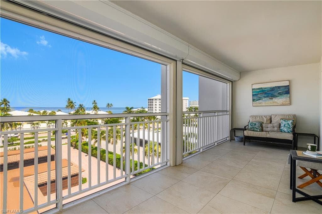 2600 Gulf Shore Blvd N 52, Naples, FL 34103-10