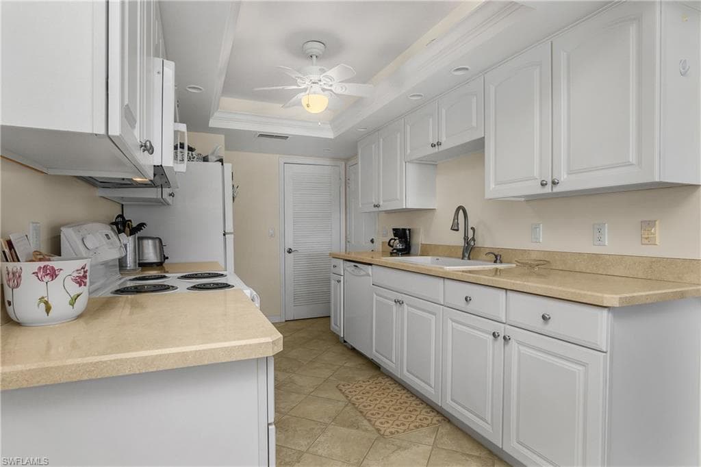 2600 Gulf Shore Blvd N 52, Naples, FL 34103-13