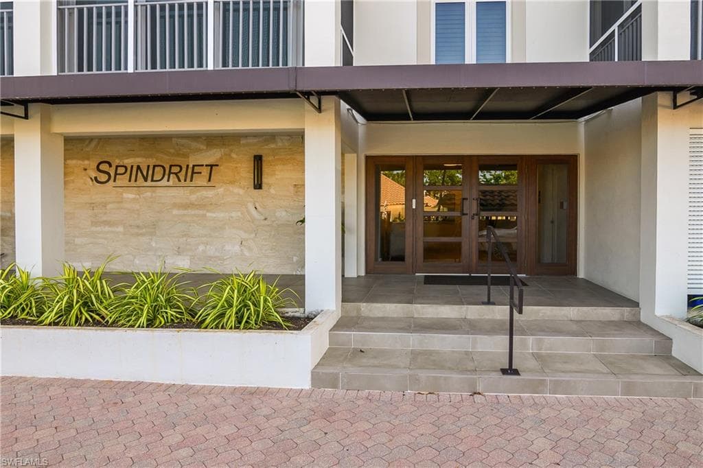2600 Gulf Shore Blvd N 52, Naples, FL 34103-2