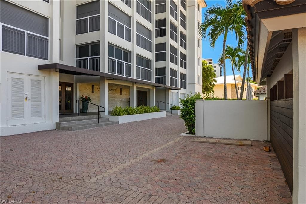 2600 Gulf Shore Blvd N 52, Naples, FL 34103-4