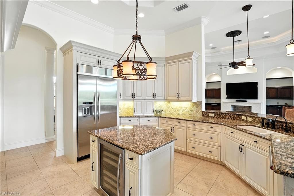 7317 Hagen Way, Naples, FL 34113-9