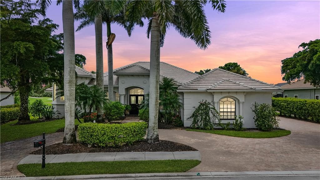 7317 Hagen Way, Naples, FL 34113-2