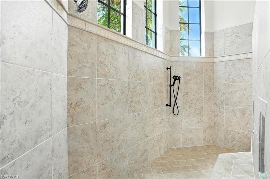 7317 Hagen Way, Naples, FL 34113-29