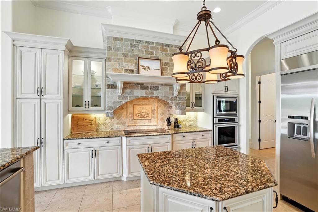 7317 Hagen Way, Naples, FL 34113-6