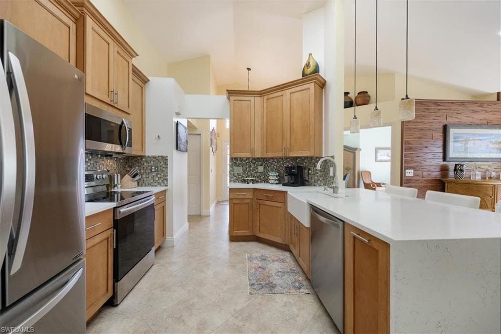 5886 Westbourgh Ct, Naples, FL 34112-6