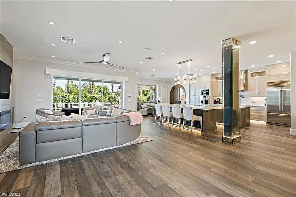 1435 Osprey Ave, Naples, FL 34102-4