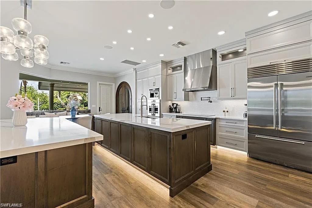 1435 Osprey Ave, Naples, FL 34102-5