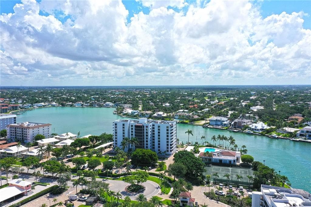 2400 Gulf Shore Blvd N 502, Naples, FL 34103-1