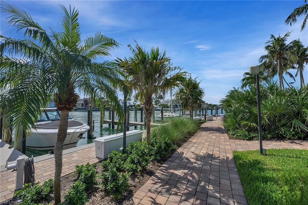 2400 Gulf Shore Blvd N 502, Naples, FL 34103-33