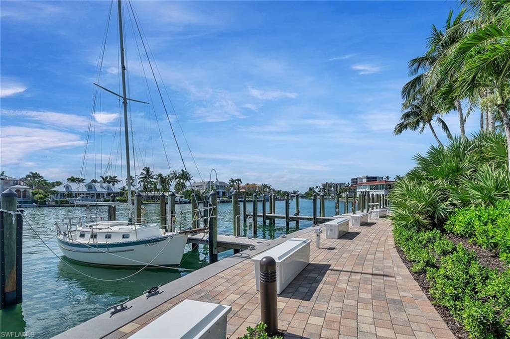 2400 Gulf Shore Blvd N 502, Naples, FL 34103-34