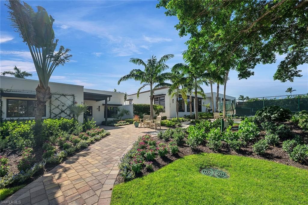 2400 Gulf Shore Blvd N 502, Naples, FL 34103-37