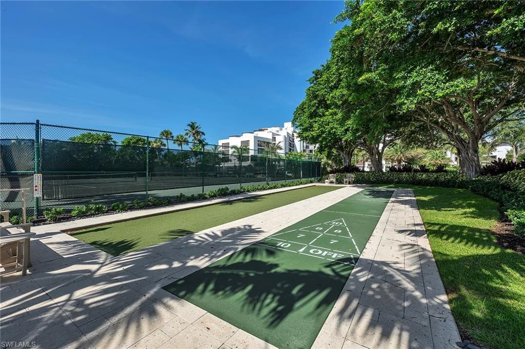 2400 Gulf Shore Blvd N 502, Naples, FL 34103-45