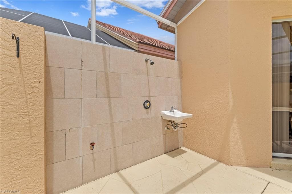 28448 Highgate Dr, Bonita Springs, FL 34135-29